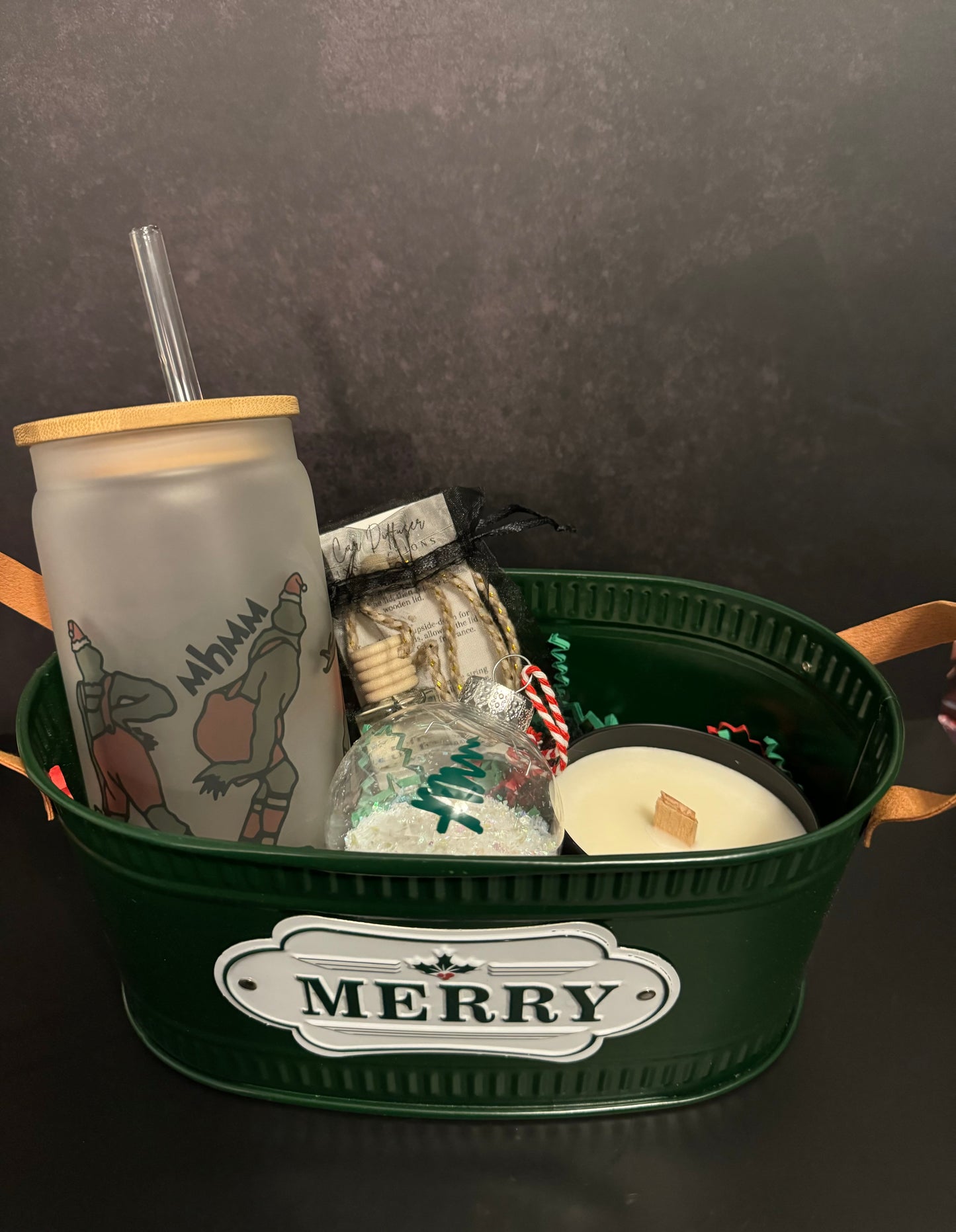 holiday gift basket - grinch π
