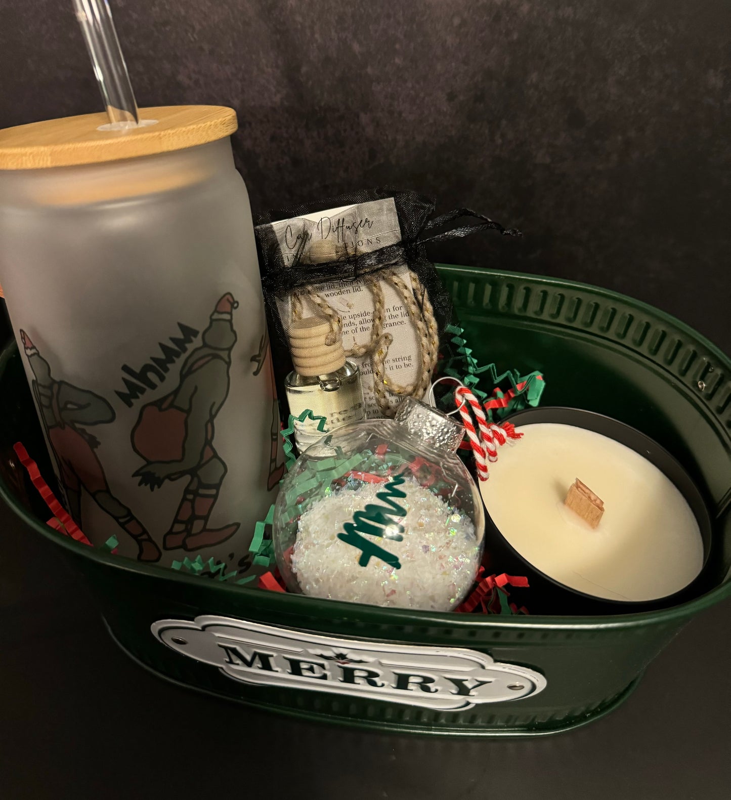 holiday gift basket - grinch π