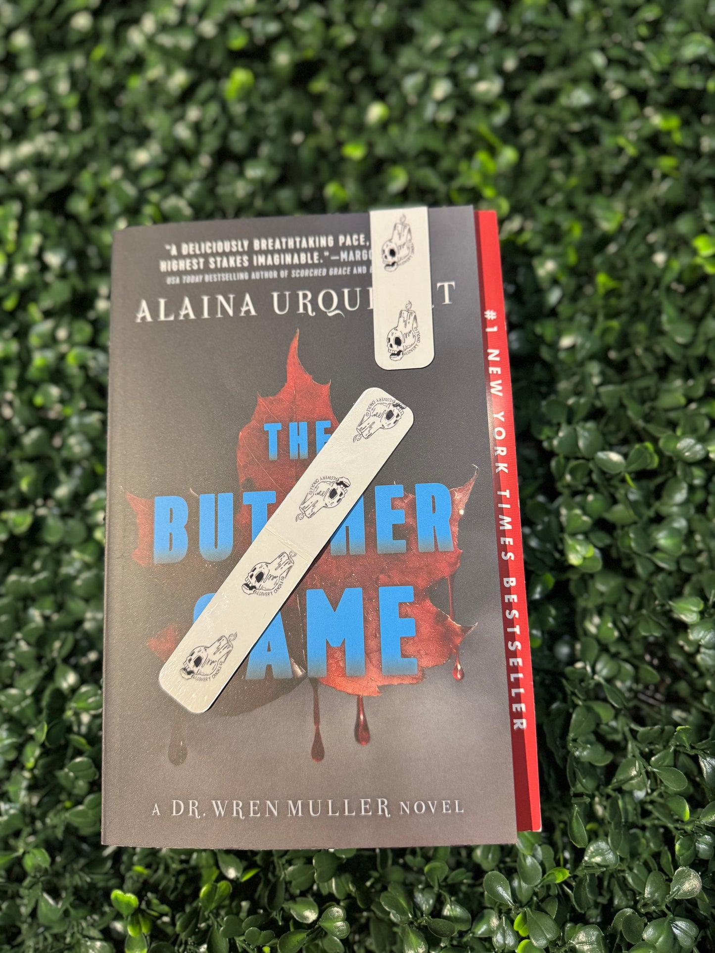 Foldable Magnetic Bookmark